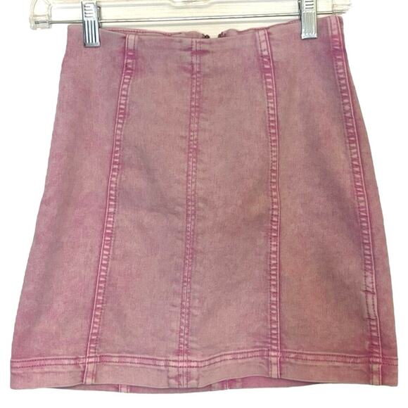 Free People Pink Acid Wash Denim Mini Skirt Size 2 High Rise Modern Femme - Picture 4 of 6